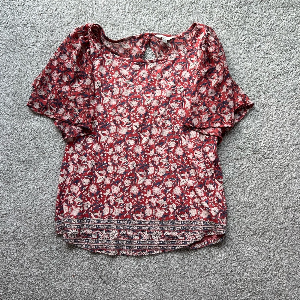 lucky brand flowy short sleeve top with back cut out